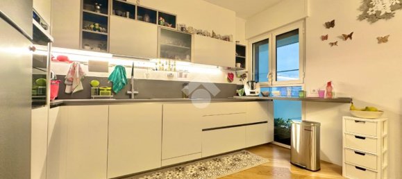 3 bedrooms Apartment in Bari, Italy No. 39605 21