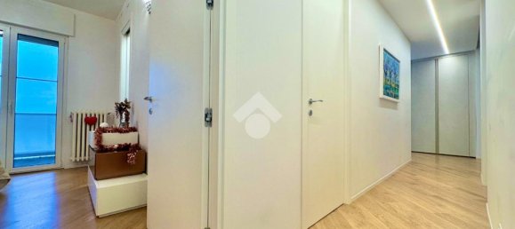 3 bedrooms Apartment in Bari, Italy No. 39605 31