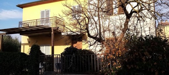 7 غرف نوم شقة في Arezzo, Italy رقم 311561 13