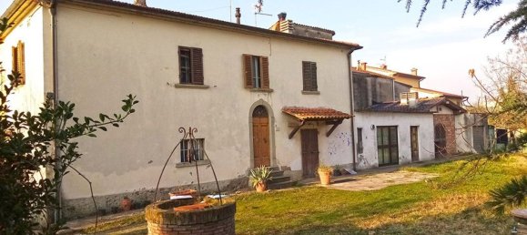 7 غرف نوم شقة في Arezzo, Italy رقم 311561 10