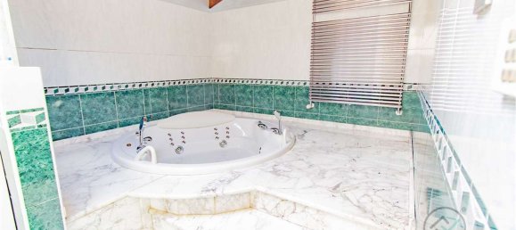 4 rooms Penthouse in Varese, Italy No. 283256 9