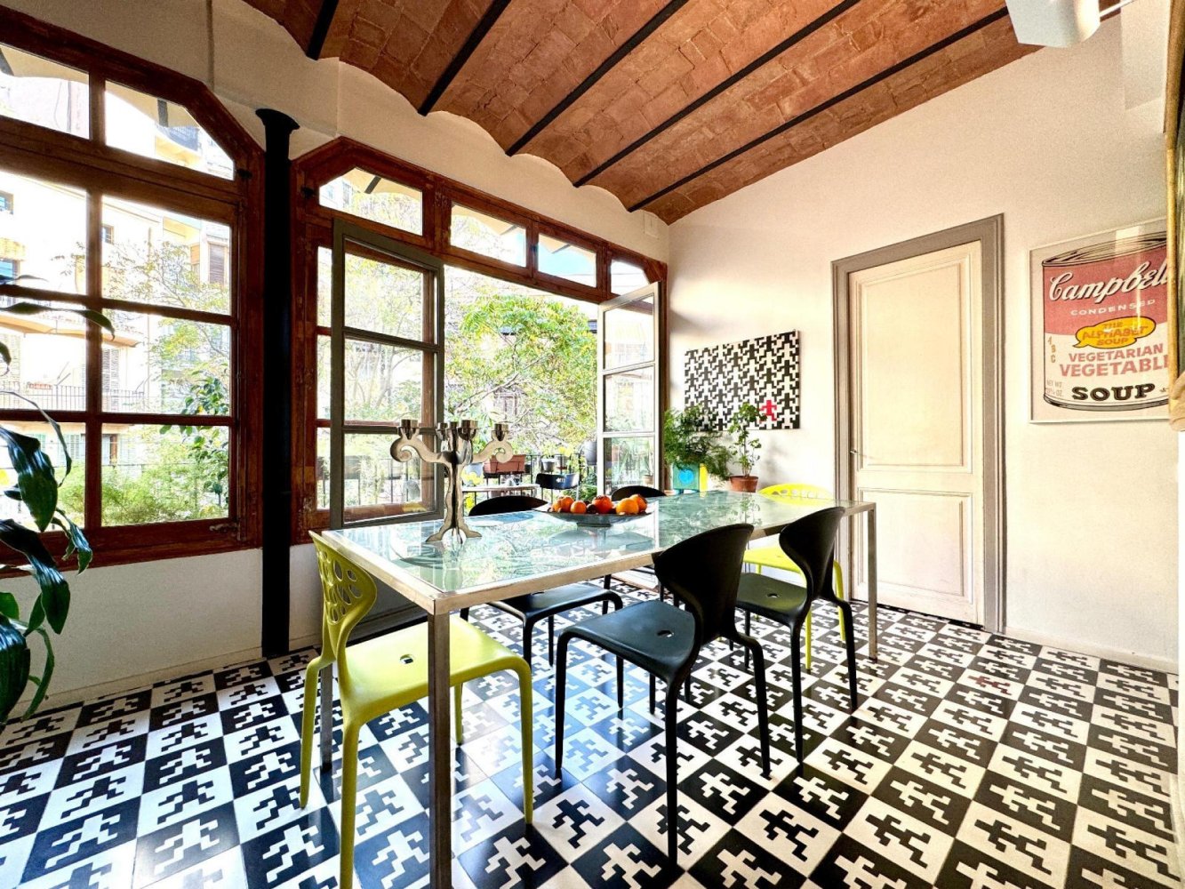 Apartamento de 5 dormitorios en Eixample, Spain No. 74578