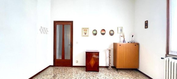 3 bedrooms Villa in Brescia, Italy No. 13442 36