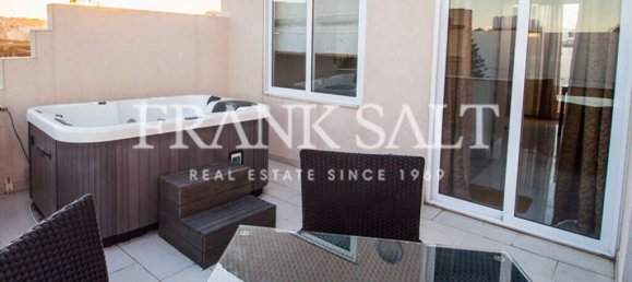 2 bedrooms Penthouse in Saint Julian's, Malta No. 3340 17