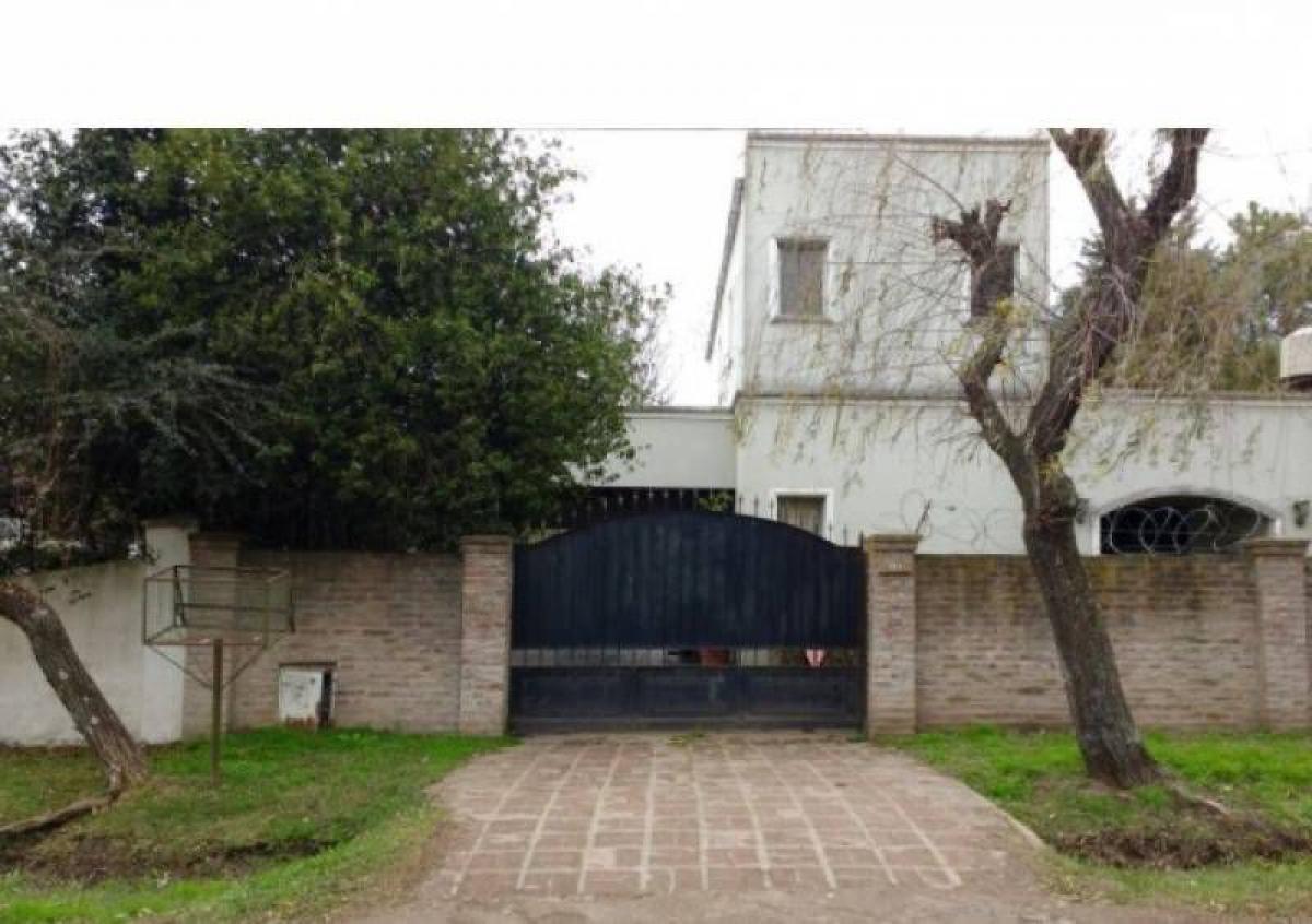 3 bedrooms House in Pilar, Argentina No. 52303