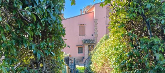 Дом с 4 комнатами в Монтелупо Фьорентино, Италия № 49581 4