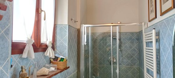 Дом с 4 комнатами в Монтелупо Фьорентино, Италия № 49581 34