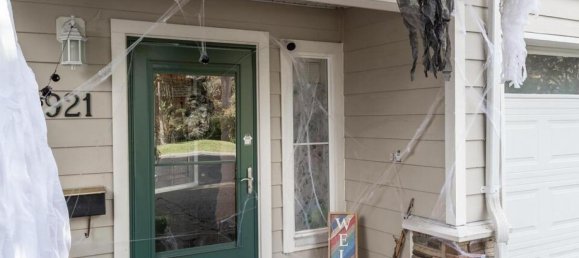 3 bedrooms House in British Columbia, Canada No. 1276 2