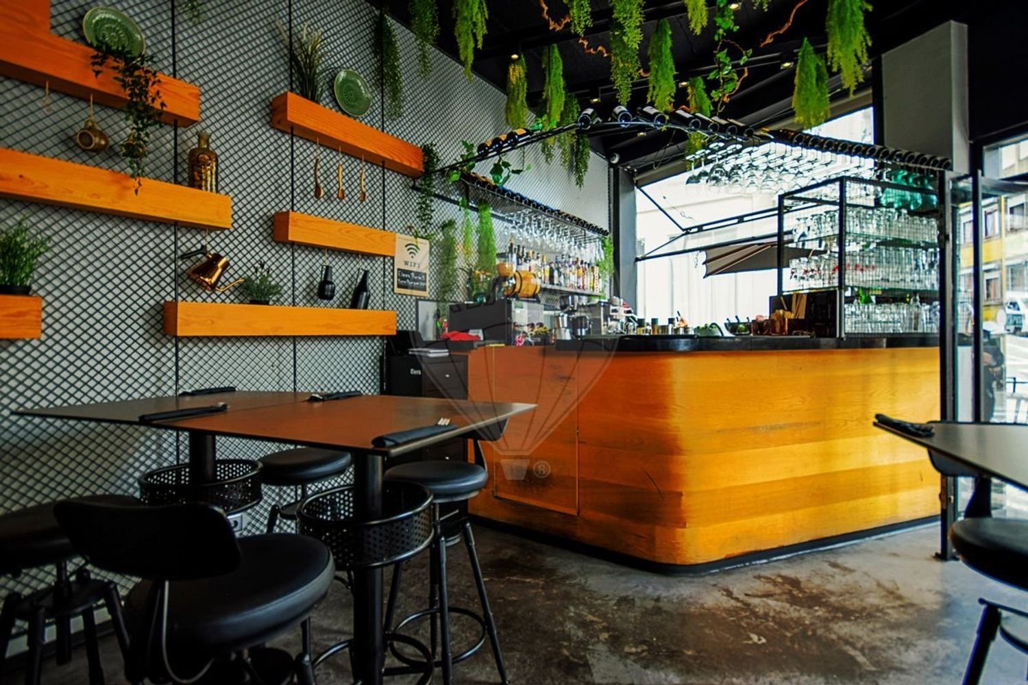 143m² Commercial property in Porto, Portugal No. 350436