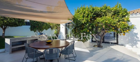 4 bedrooms Villa in Marbella, Spain No. 30596 10