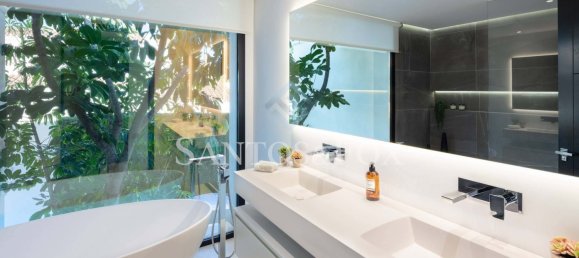 4 bedrooms Villa in Marbella, Spain No. 30596 18