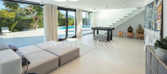4 bedrooms Villa in Marbella, Spain No. 30596 24