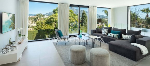 4 bedrooms Villa in Marbella, Spain No. 30596 4