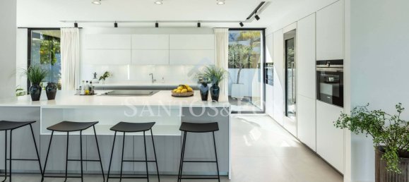 4 bedrooms Villa in Marbella, Spain No. 30596 7