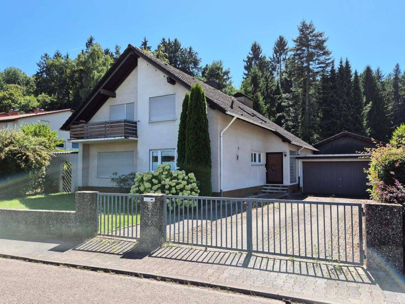 Дом с 7 комнатами в Кайзерслаутерн, Германия № 268498