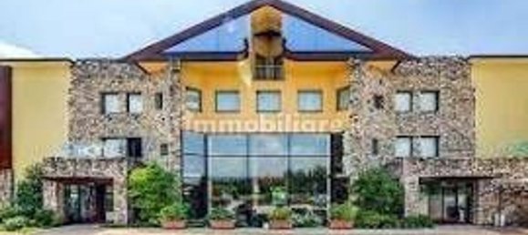 Propiedad comercial en Stezzano, Italy 2500 m² No. 379220 2