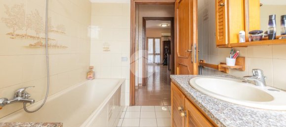 2 bedrooms Apartment in Rome, Italy No. 85231 8