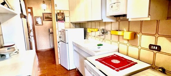 5 rooms Apartment in Massa, Italy No. 109945 11