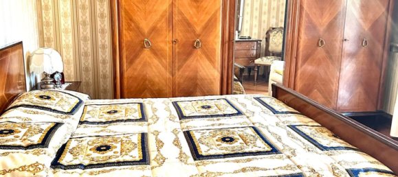 5 rooms Apartment in Massa, Italy No. 109945 12