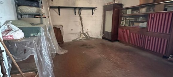 5 rooms Apartment in Massa, Italy No. 109945 34