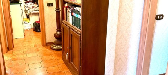 5 rooms Apartment in Massa, Italy No. 109945 28