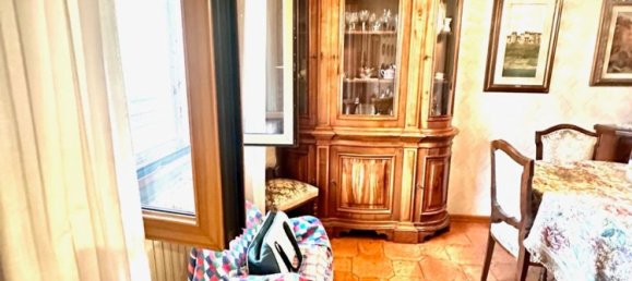 5 rooms Apartment in Massa, Italy No. 109945 15