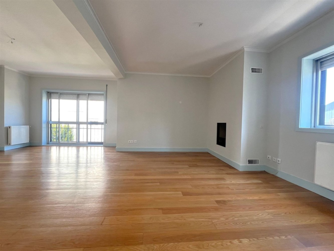 5 bedrooms Apartment in Porto, Portugal No. 355944