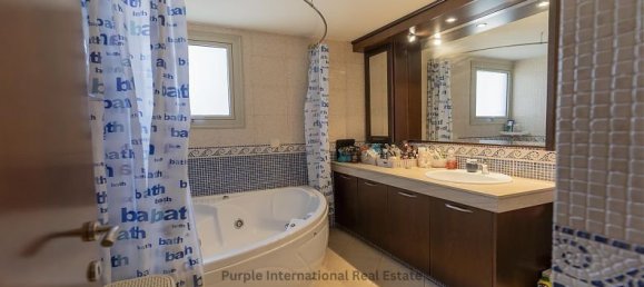 5 bedrooms Villa in Germasogeia, Cyprus No. 23352 17