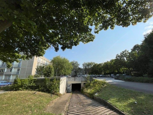 16m² Parking in Rennes, France No. 359041