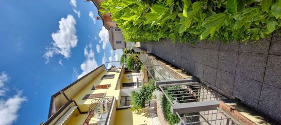 4 rooms Apartment in Brescia, Italy No. 335589 2
