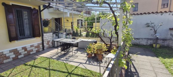 4 rooms Apartment in Brescia, Italy No. 335589 6