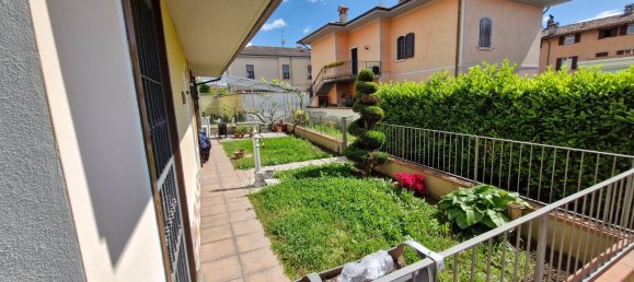 4 rooms Apartment in Brescia, Italy No. 335589 4