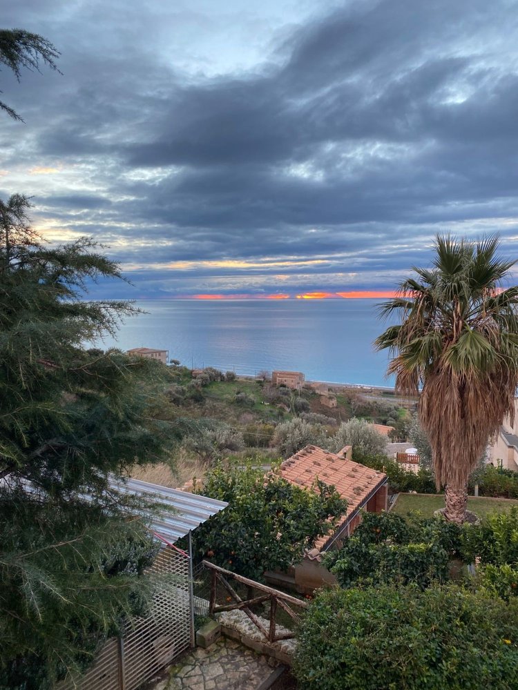  قطعة أرض في Amantea, Italy 1000متر مربع رقم 254180