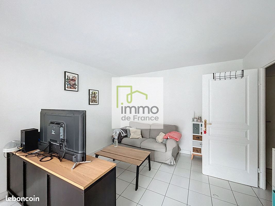 2 rooms Apartment in Lille, France No. 76283