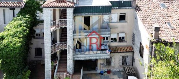 12 bedrooms Building in Pordenone, Italy No. 328150 2