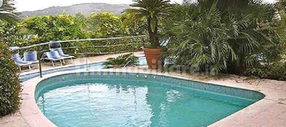 5 bedrooms Villa in Coriano, Italy No. 334243 4