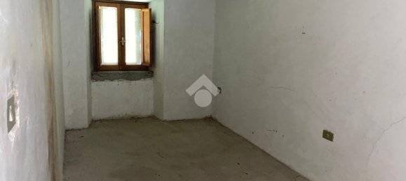 Casa de 5 divisões em Fontechiari, Italy N.º 76776 9