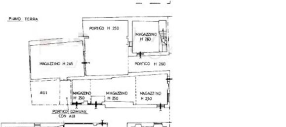 Propriété commerciale à Casalzuigno, Italy 372m² No. 98895 12