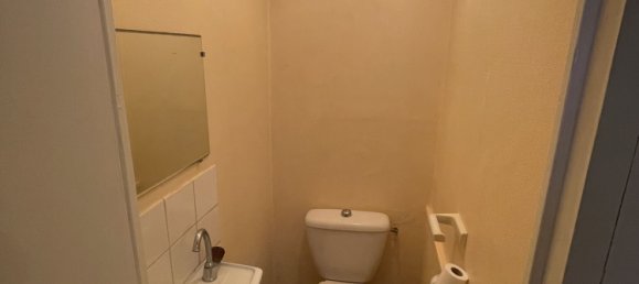 Casa de 3 dormitorios en Richelieu, France No. 214020 10