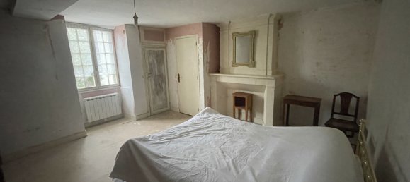 Casa de 3 dormitorios en Richelieu, France No. 214020 4