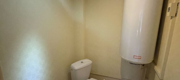 Casa de 3 dormitorios en Richelieu, France No. 214020 7