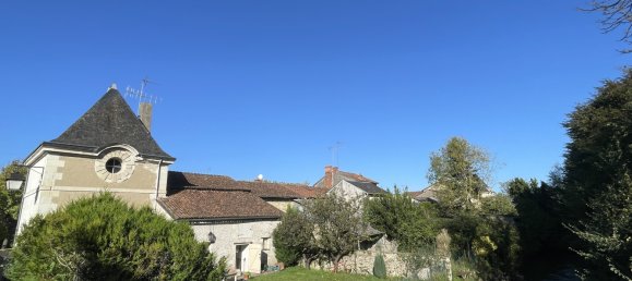 Casa de 3 dormitorios en Richelieu, France No. 214020 12