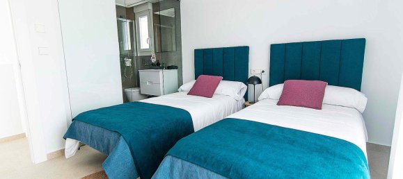 Villa de 3 dormitorios en Los Montesinos, Spain No. 6330 13