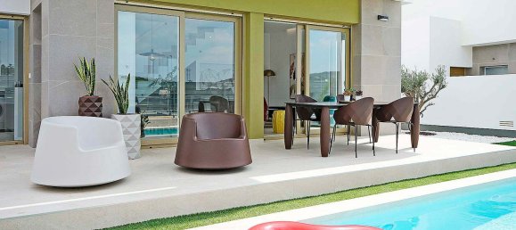 Villa de 3 dormitorios en Los Montesinos, Spain No. 6330 2