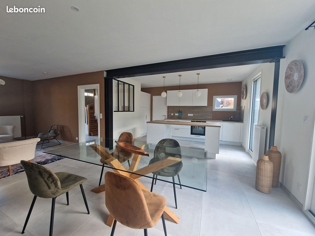 Casa de 4 dormitorios en Saint-Malo, France No. 197932