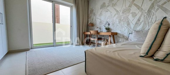 4 bedrooms Villa in Dubai, UAE No. 27716 6