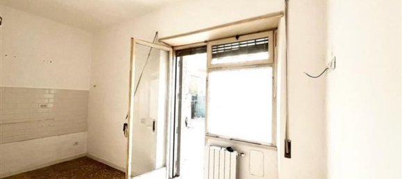 4 rooms Apartment in Rome, Italy No. 77749 12