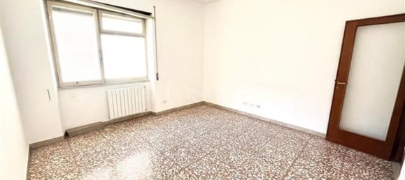 4 rooms Apartment in Rome, Italy No. 77749 5