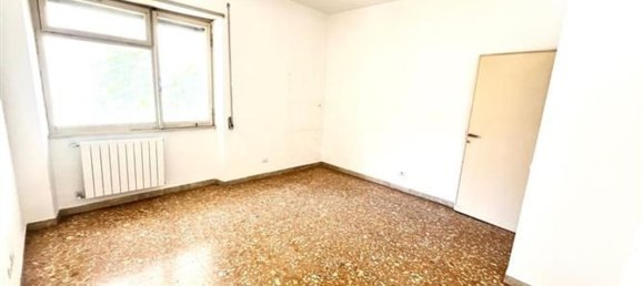 4 rooms Apartment in Rome, Italy No. 77749 10