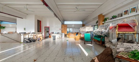 Склад с 2 комнатами в Сироло, Италия № 227166 28